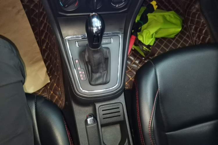 Used Volkswagen Bora 2018 1.5L Automatic Fashion Model Gear Lever