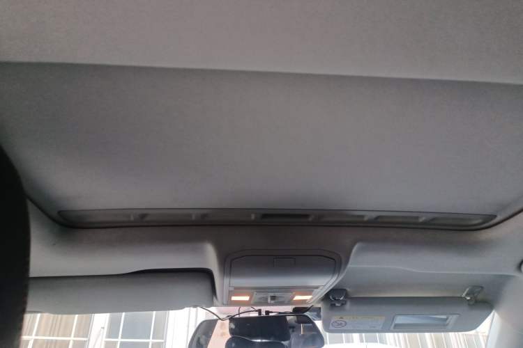 Used Volkswagen Bora 2018 1.5L Automatic Comfort Model Headliner