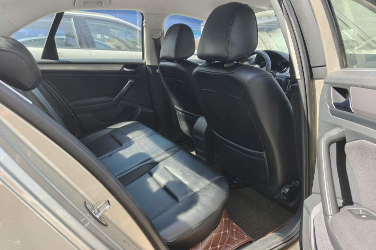Used Volkswagen Bora 2018 1.5L Manual Fashion Model Interior 2