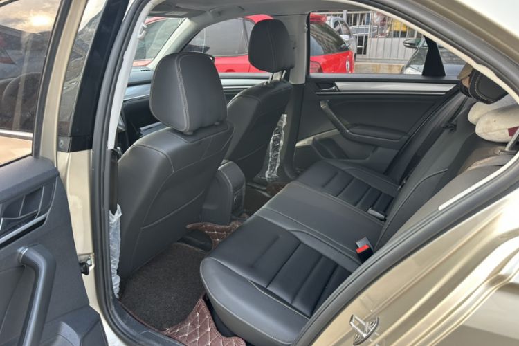 Used Volkswagen Bora 2018 1.5L Automatic Comfort Model Interior 2