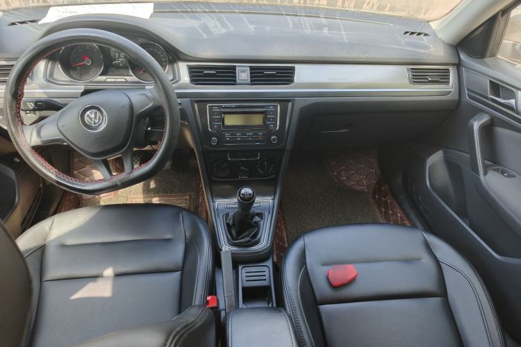 Used Volkswagen Bora 2018 1.5L Manual Fashion Model Interior 3