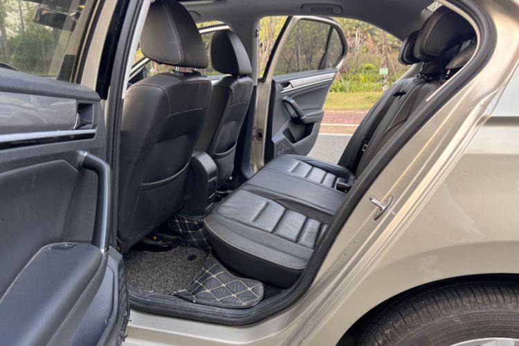 Used Volkswagen Bora 2018 1.5L Automatic Comfort Model Interior 6