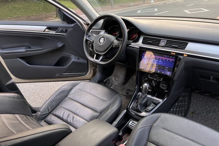 Used Volkswagen Bora 2018 1.5L Automatic Comfort Model Interior 8