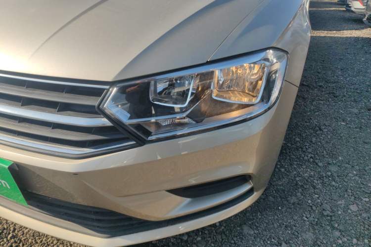 Used Volkswagen Bora 2018 1.5L Manual Fashion Model Left Front Headlight
