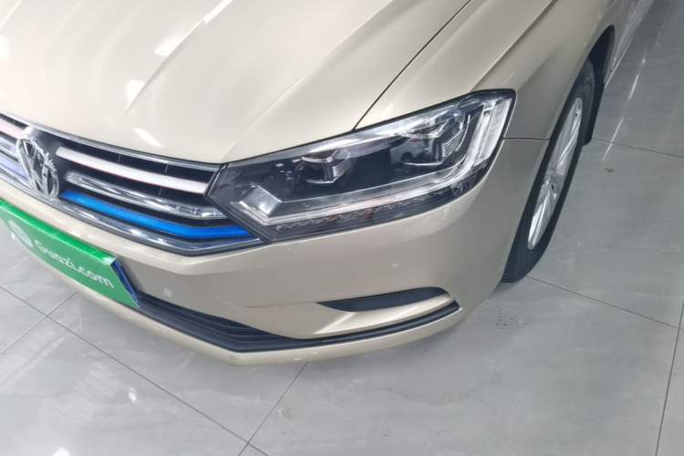 Used Volkswagen Bora 2018 1.5L Automatic Fashion Model Left Front Headlight