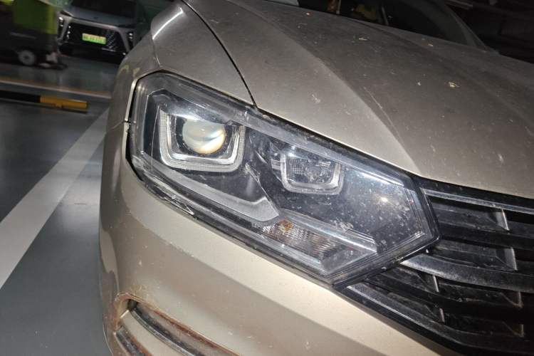 Used Volkswagen Bora 2018 1.5L Automatic Comfort Model Right Front Headlight