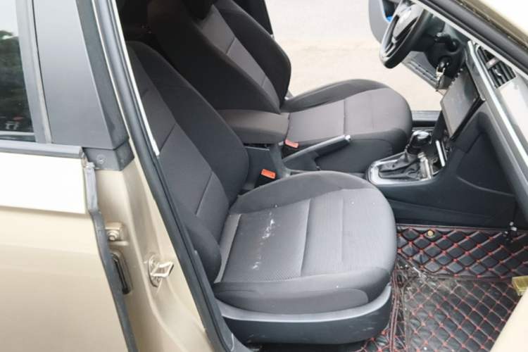 Used Volkswagen Bora 2018 1.5L Automatic Fashion Model Right Front Seat