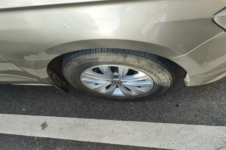 Used Volkswagen Bora 2018 1.5L Automatic Fashion Model Right Front Wheel Hub