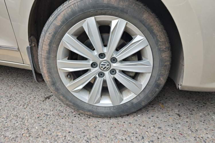 Used Volkswagen Bora 2018 1.5L Automatic Comfort Model Right Front Wheel Hub