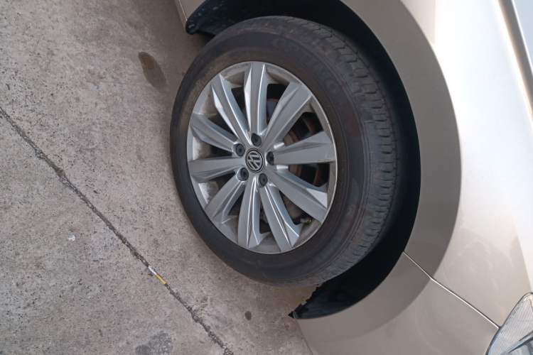 Used Volkswagen Bora 2018 1.5L Automatic Comfort Model Right Front Wheel Hub
