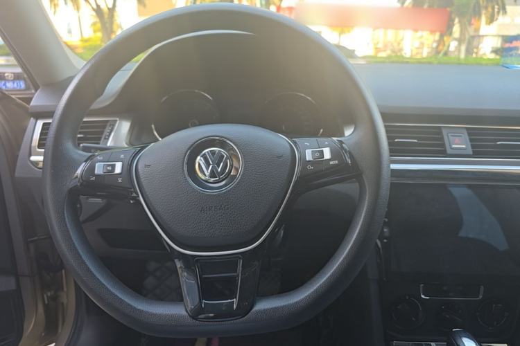 Used Volkswagen Bora 2018 1.5L Automatic Fashion Model Steering Wheel