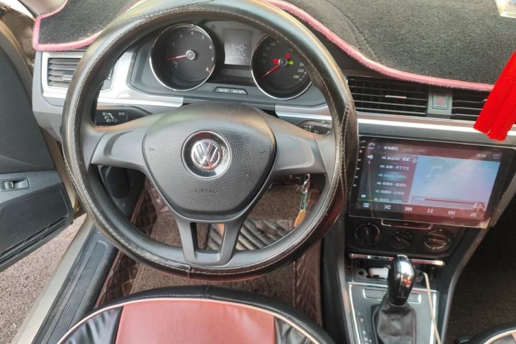 Used Volkswagen Bora 2018 1.5L Automatic Fashion Model Steering Wheel