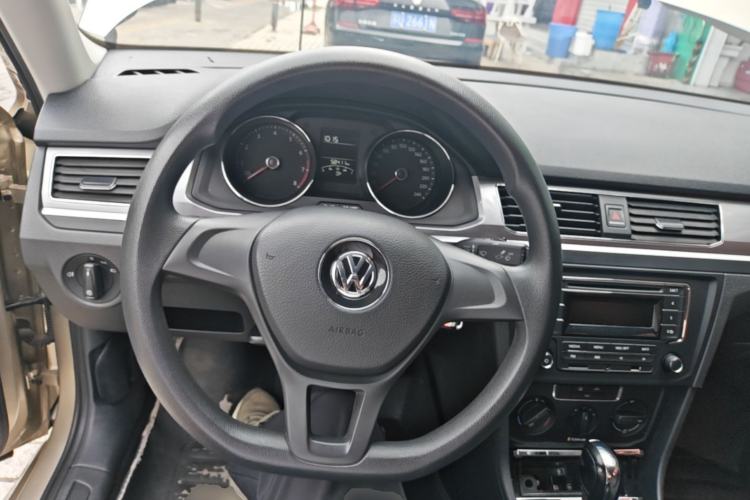 Used Volkswagen Bora 2018 1.5L Automatic Fashion Model Steering Wheel