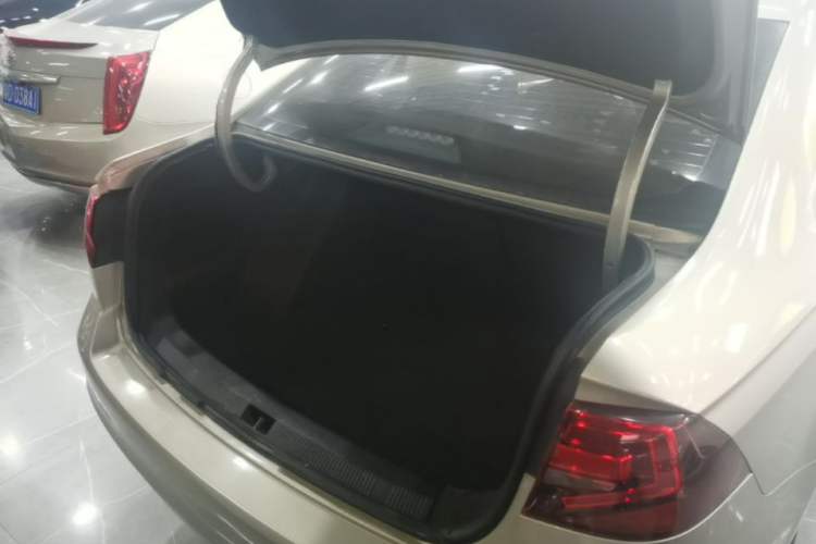 Used Volkswagen Bora 2018 1.5L Automatic Comfort Model Trunk