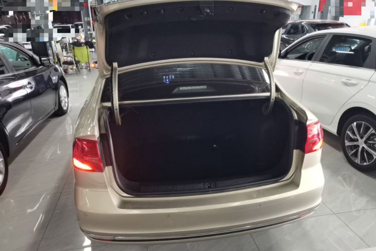 Used Volkswagen Bora 2018 1.5L Automatic Fashion Model Trunk