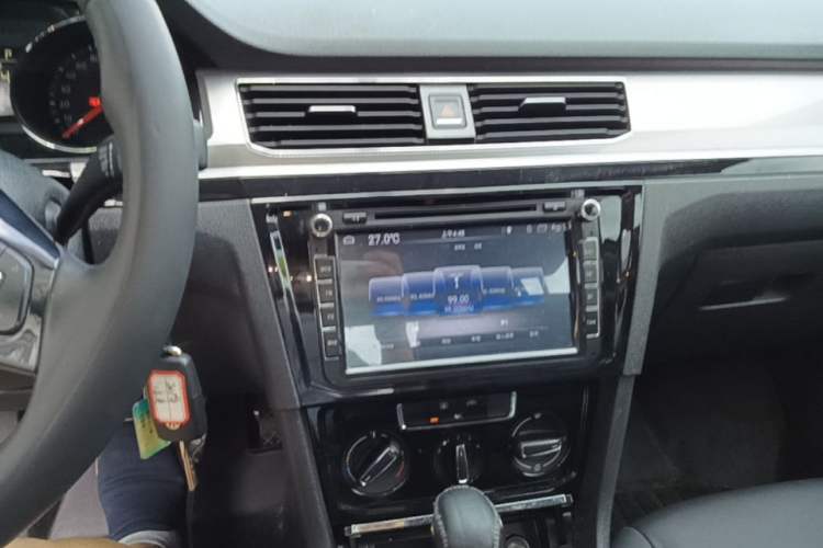 Used Volkswagen Bora 2018 1.5L Automatic Comfort Model Audio And AC Panel