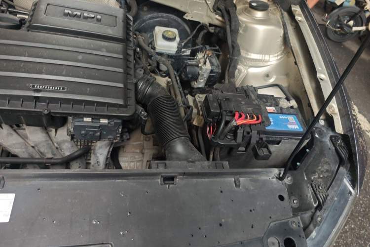 Used Volkswagen Bora 2018 1.5L Automatic Comfort Model Engine Bay Left