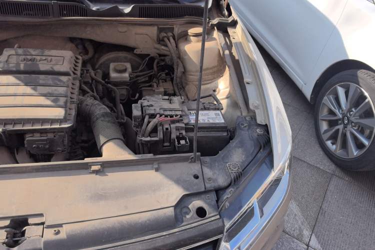 Used Volkswagen Bora 2018 1.5L Manual Comfort Model Engine Bay Left