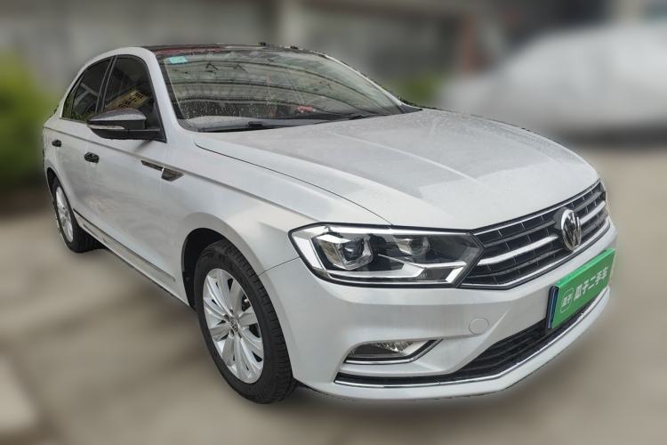 Used Volkswagen Bora 2018 1.5L Manual Comfort Model Front Right 45 Deg