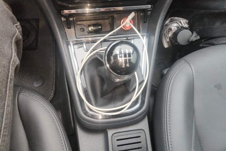 Used Volkswagen Bora 2018 1.5L Manual Comfort Model Gear Lever