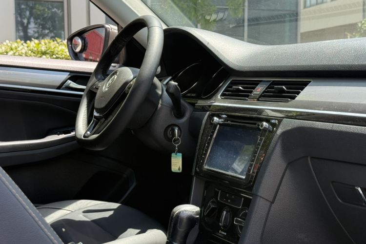 Used Volkswagen Bora 2018 1.5L Automatic Comfort Model Interior 2