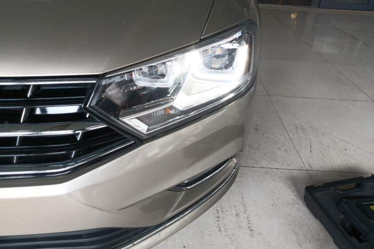 Used Volkswagen Bora 2018 1.5L Automatic Comfort Model Left Front Headlight