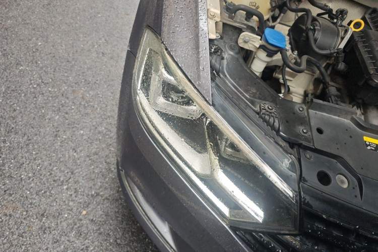 Used Volkswagen Bora 2018 1.5L Automatic Comfort Model Right Front Headlight