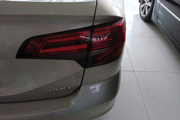 Used Volkswagen Bora 2018 1.5L Automatic Comfort Model Right Rear Taillight