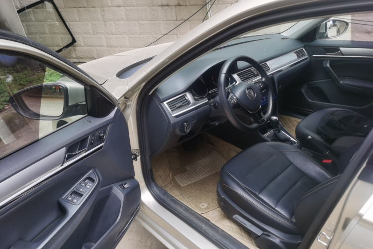 Used Volkswagen Bora 2018 1.5L Automatic Comfort Model Driver Seat