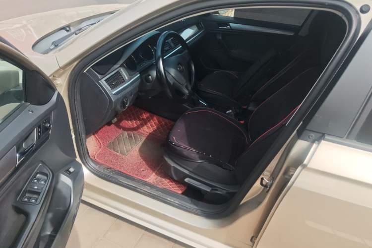 Used Volkswagen Bora 2018 1.5L Automatic Fashion Model Driver Seat