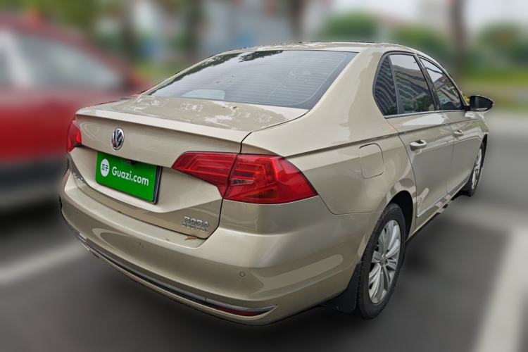 Used Volkswagen Bora 2018 230TSI DSG Comfort Model Exterior 5