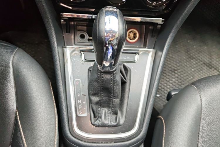 Used Volkswagen Bora 2018 230TSI DSG Comfort Model Gear Lever