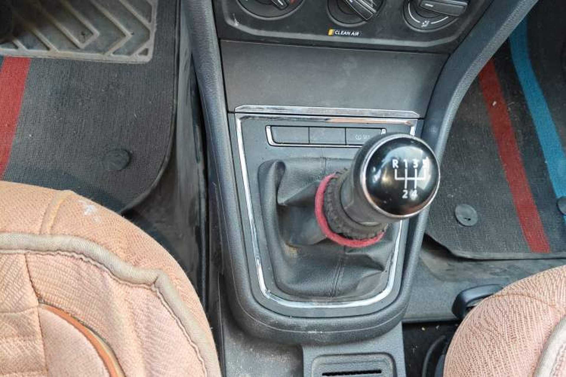 Used Volkswagen Bora 2018 1.5L Manual Fashion Model Gear Lever