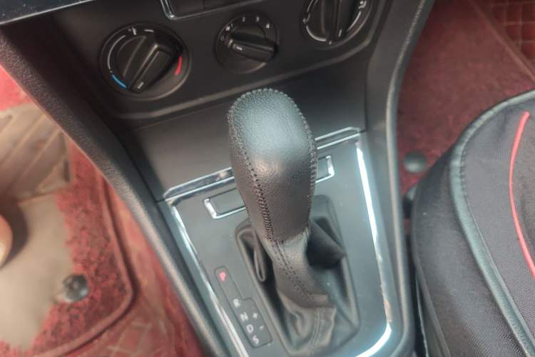 Used Volkswagen Bora 2018 1.5L Automatic Fashion Model Gear Lever