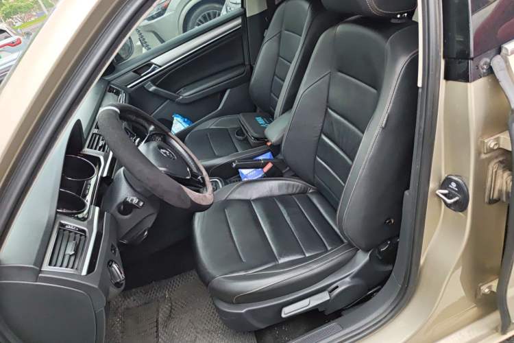 Used Volkswagen Bora 2018 230TSI DSG Comfort Model Left Front Seat