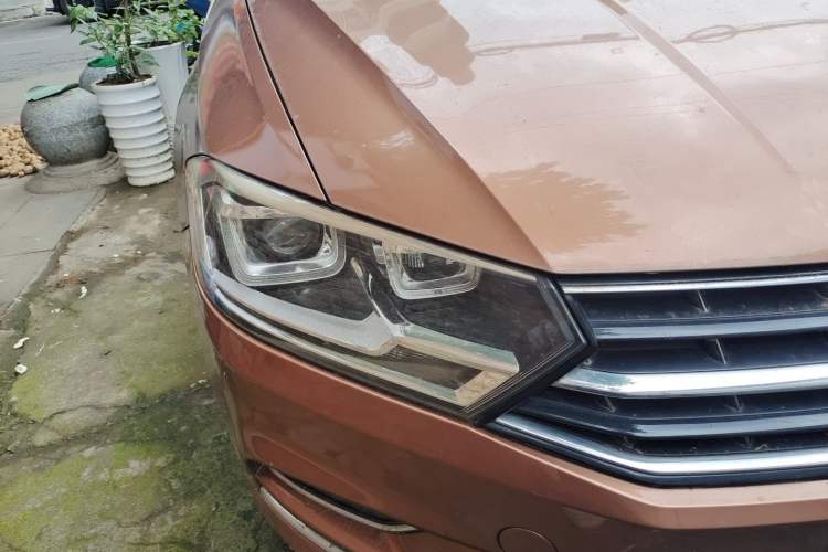 Used Volkswagen Bora 2018 1.5L Automatic Comfort Model Right Front Headlight