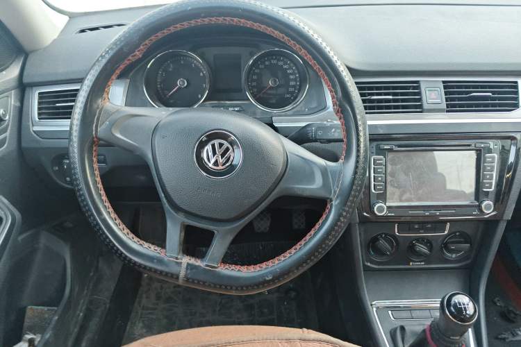 Used Volkswagen Bora 2018 1.5L Manual Fashion Model Steering Wheel