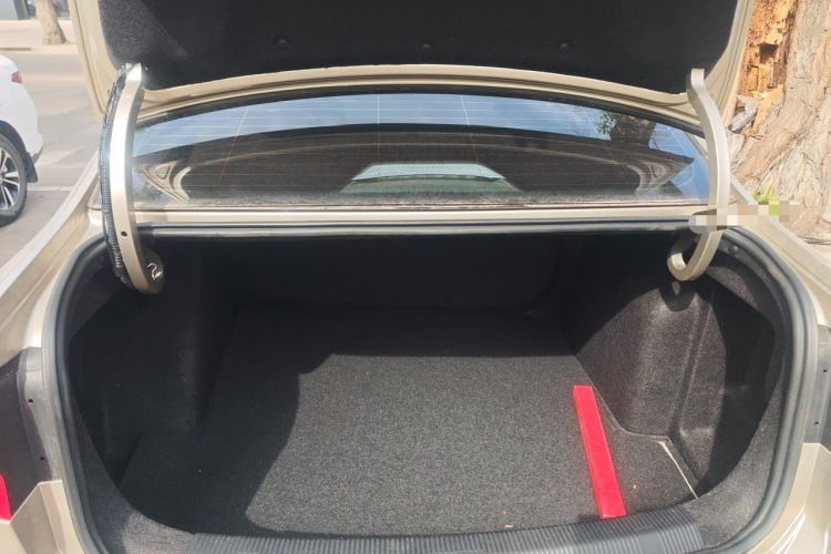 Used Volkswagen Bora 2018 1.5L Automatic Fashion Model Trunk