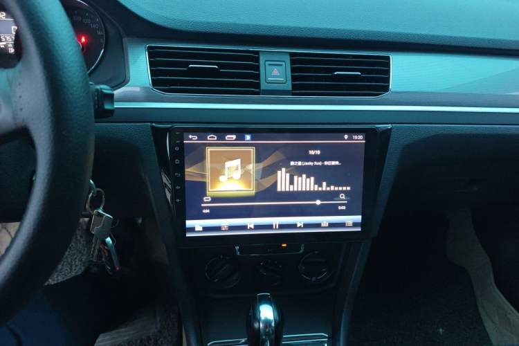 Used Volkswagen Bora 2018 1.5L Automatic Fashion Model Audio And AC Panel