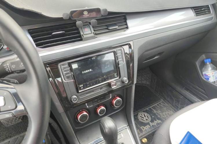 Used Volkswagen Bora 2018 1.5L Automatic Fashion Model Audio And AC Panel