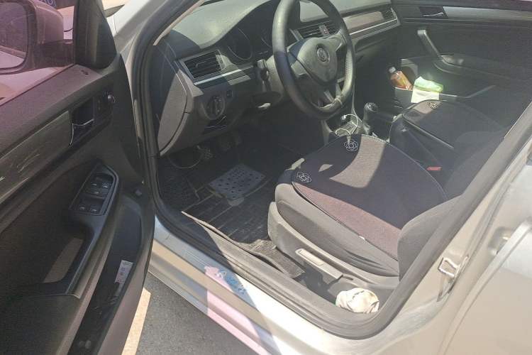 Used Volkswagen Bora 2018 1.5L Manual Fashion Model Driver Seat