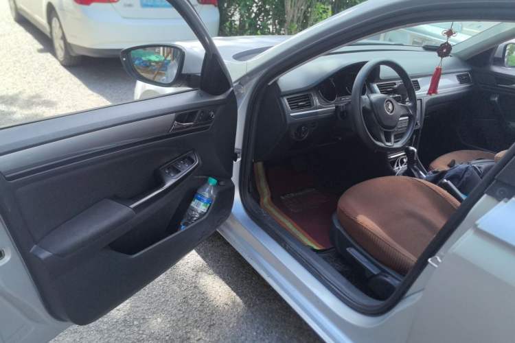 Used Volkswagen Bora 2018 1.5L Automatic Fashion Model Driver Seat