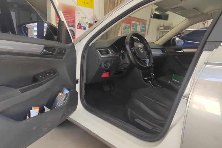 Used Volkswagen Bora 2018 1.5L Automatic Fashion Model Driver Seat