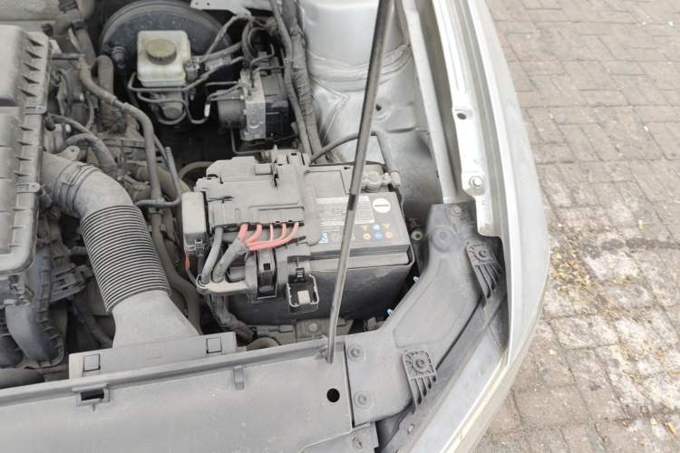 Used Volkswagen Bora 2018 1.5L Manual Fashion Model Engine Bay Left