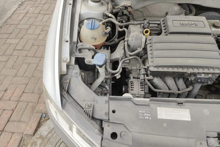 Used Volkswagen Bora 2018 1.5L Manual Fashion Model Engine Bay Right