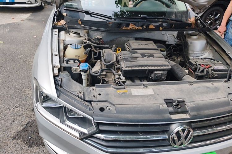 Used Volkswagen Bora 2018 1.5L Manual Fashion Model Engine Bay Right