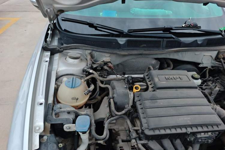 Used Volkswagen Bora 2018 1.5L Automatic Fashion Model Engine Bay Right