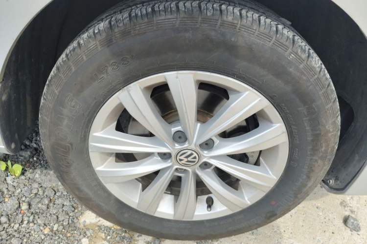 Used Volkswagen Bora 2018 1.5L Automatic Fashion Model Exterior 1