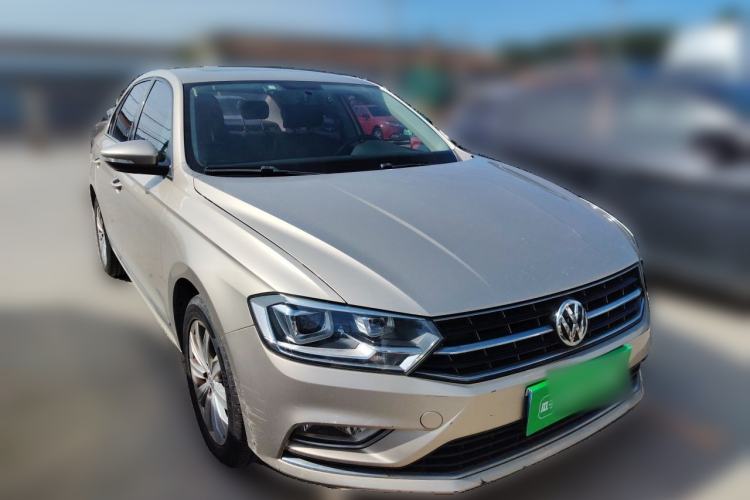 Used Volkswagen Bora 2018 1.5L Automatic Comfort Model Front Right 45 Deg