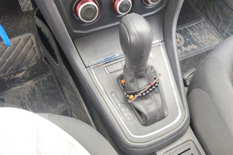 Used Volkswagen Bora 2018 1.5L Automatic Fashion Model Gear Lever